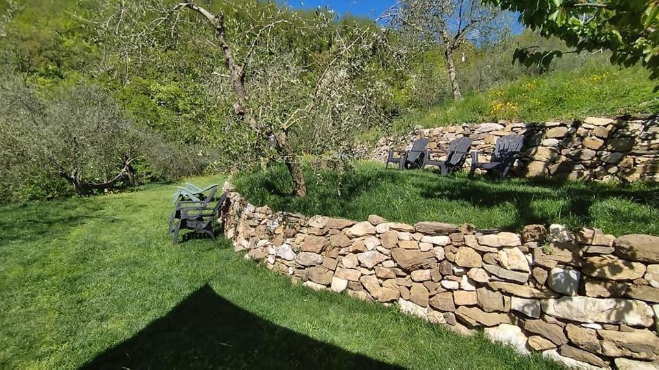 Penzion Ca Giulietto Antico Casale In Lunigiana Pontremoli Exteriér fotografie